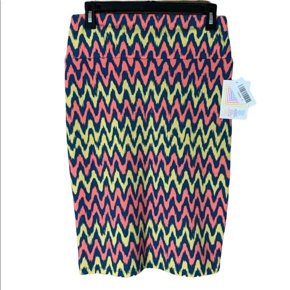 Lularoe Cassie Pink Blue Yellow Skirt Zigzag Chevron Size Small NWT - Picture 1 of 5